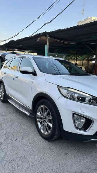 السلام عليكم 
سورنتو خليجي 7 راكب للبيع موديل 2016  السيارة عداد المسافة (104km) 
المواصفات :
السيارة فول عداً البانوراما  
7 راكب 
محرك 6 سلندر
فور ويل
كشنات جلد تدفئة تبريد ومغلفه بدوشمة اضافية
 المقاعد الامامية كهرباء 
سايد بريك كهرباء
اوتو هولد 
تبريد 3 قطع 
تحكم ستيرن جميع الجهات 
3 انظمه قيادة 
صندوق كهرباء 
جميع الايرباكات سليمة 
المري شفط 
حساسات امامي خلفي 
كاميرا خلفية 
زراكات امامية 
السيارة باسمي وتحويل ثاني يوم 
العنوان بغداد شارع فلسطين 
***********
 السياره نظيفة وبحالة جيدة / السونار مرفق مع الصور 
السعر 207 وبيها مجال
