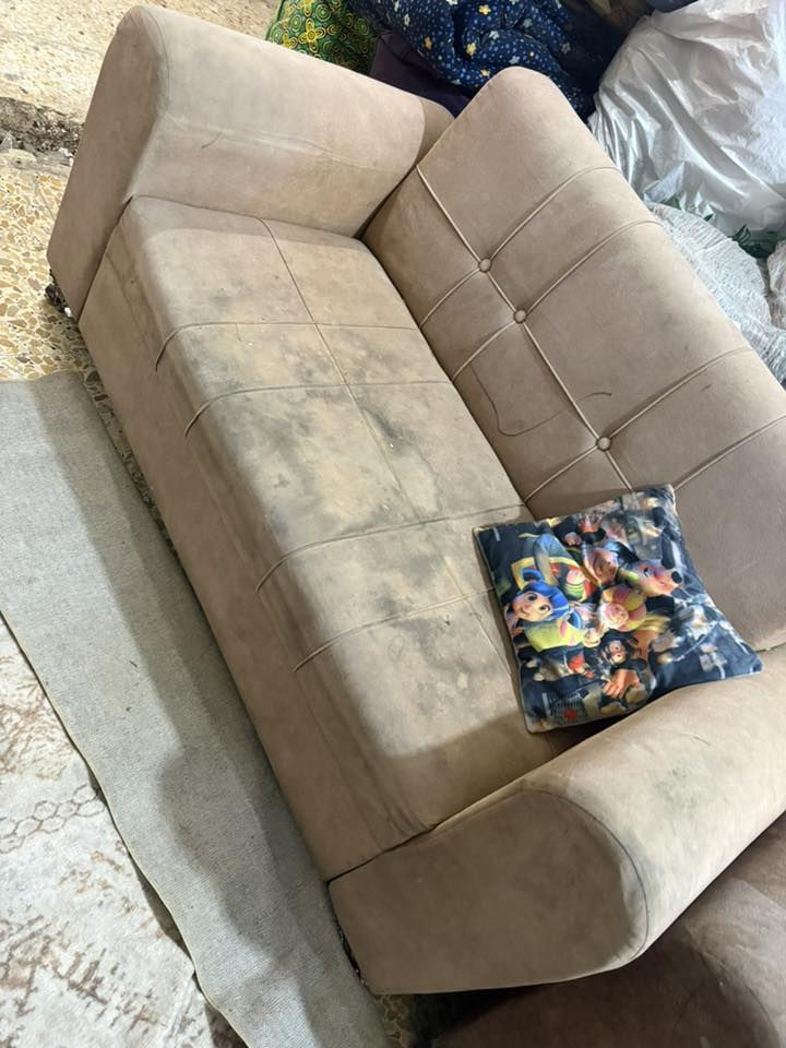 قنفات نظيفه سعرهم 100 ألف يرادلهن وجوه بغداد الاستفسار ***********
