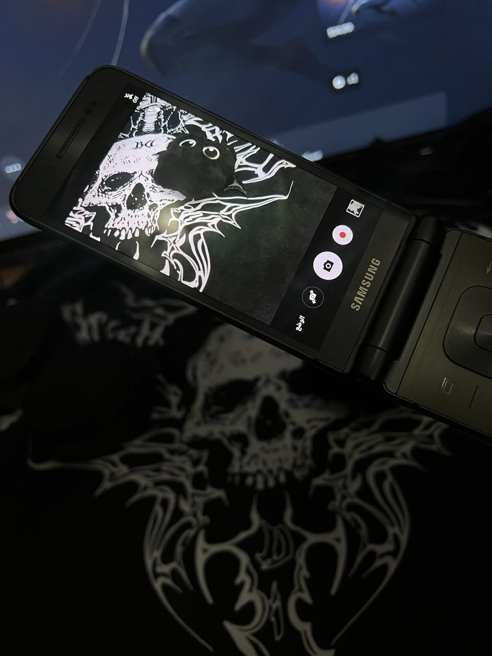 انتيكه بمعنى الكلمه
شاشتين لمس اموليد  خارجيه وداخليه ذاكره ٦٤ وعشوائي ٤ و بي بصمه وكامره داخليه وخارجيه والله شي خيالي سعره من نزل جان ٣ الاف دولار 
١٥٠ الف ابيع


**إذا كنت صاحب هذا الإعلان وتريد حذفه لأي سبب، رجاءا أرسل رسالة إلى الدعم الفني**