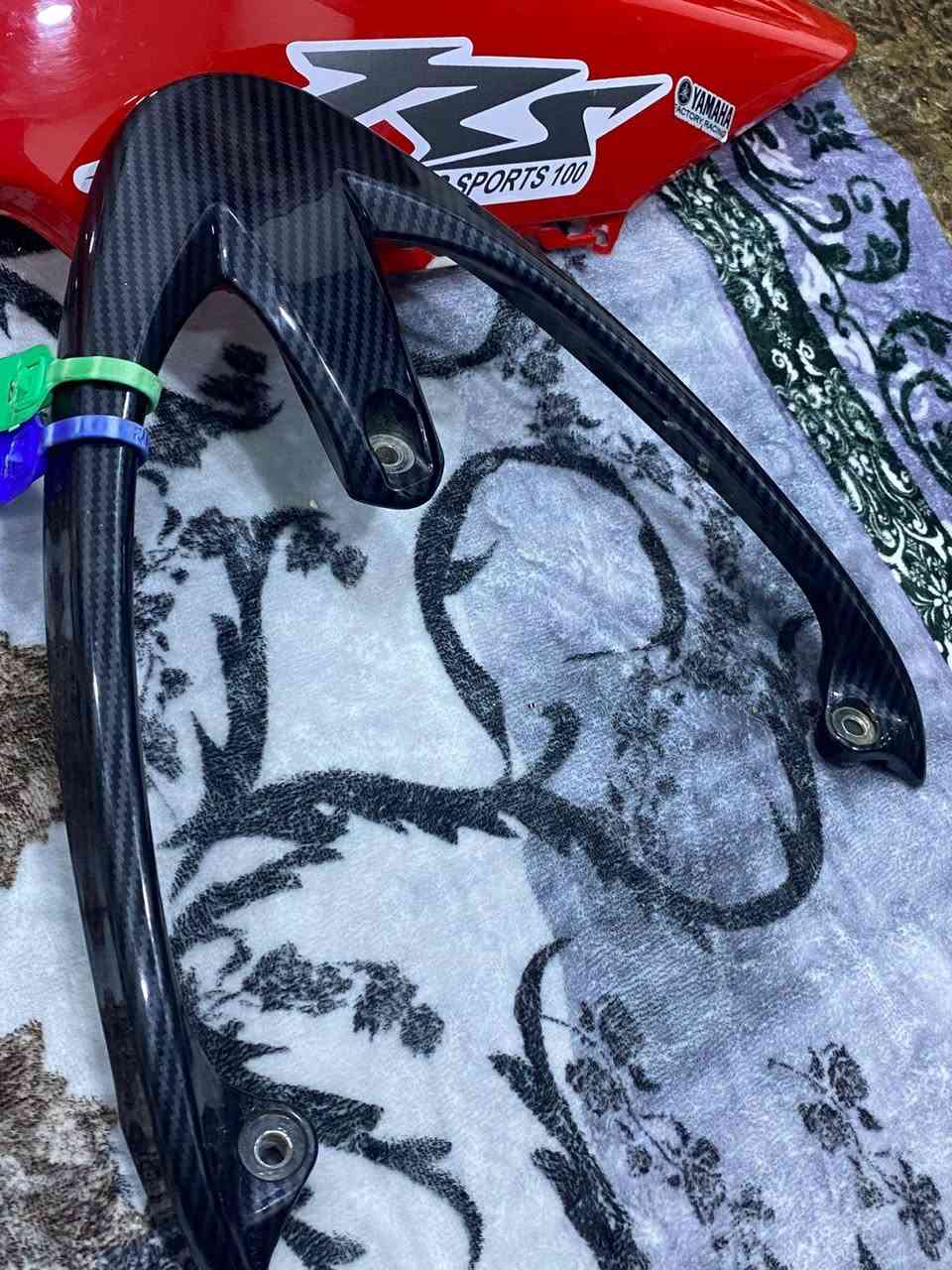 الديوانية 
السلام عليكم غراض ماكس لبيع كفرات لو احمر مستخدم بس شهر كفرات جديدة سعره ٣٠ بي مجال +سبايدر كاربون فايبر سعر ١٠ +شيال اصلي مال رمبه سعره ١٥ + دبلات ماكس امامي شغالات سعره ٢٠  +عداد شغال +قطره مال دهن هو ول ملقط سعرهن ٧ +استان موبايل سعره ١٠  الرقم ***********  بس وتساب ما متواجد عل فيس
