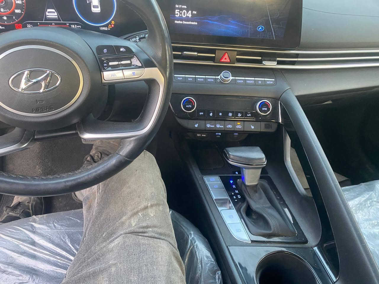 سلام عليكم ورحمه النتره موديل ٢٤ فول وارد كندي باسمي رقم منفيس سعر ١٣٥ بيه مجال ***********
