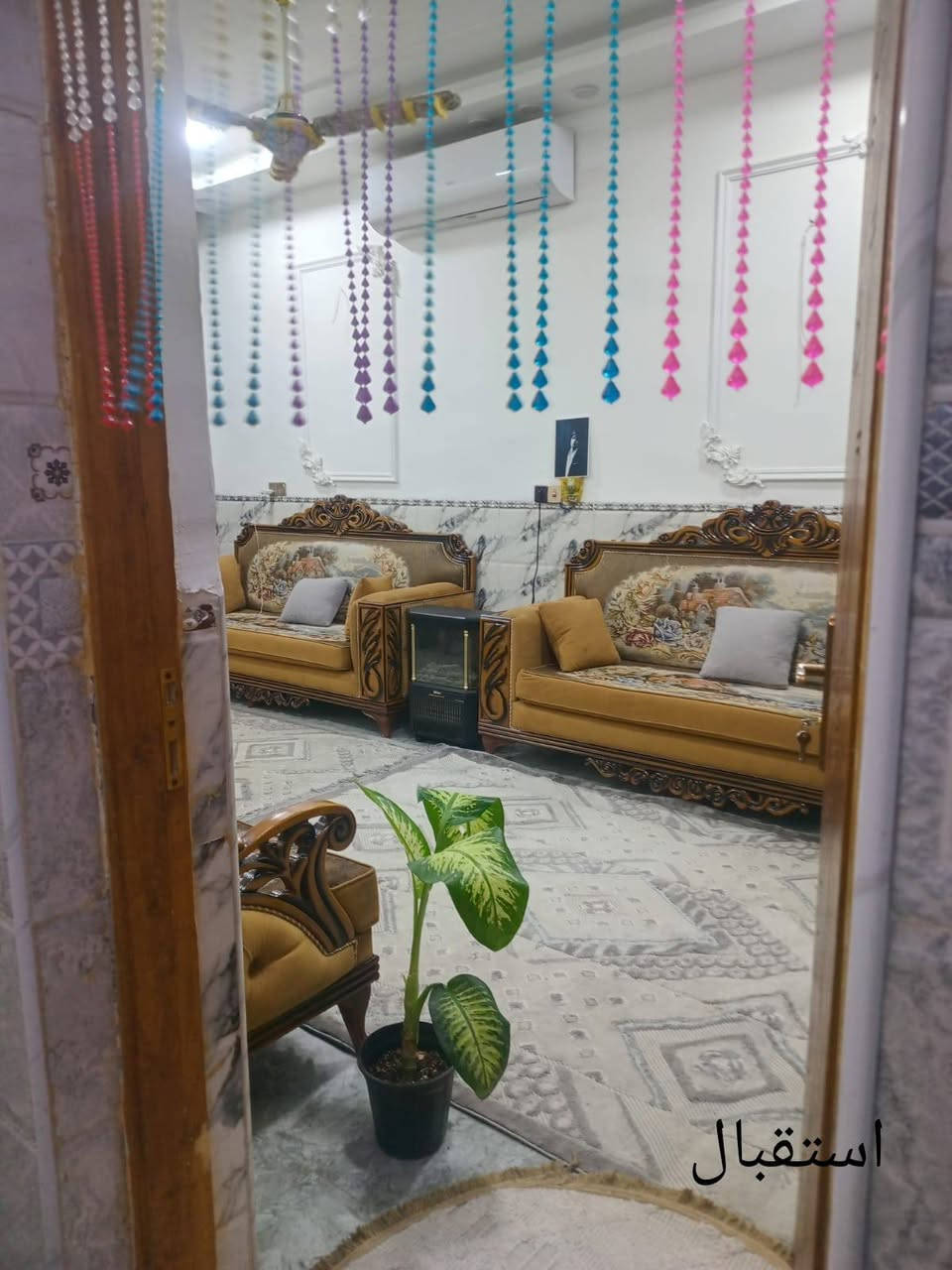 دار اللبيع ١٠٠م طابق واحد ستاره وبيتونه
مقاطعة٢/١٥نهايه ٢/٩ قريب التبليط للاستفسار ***********
