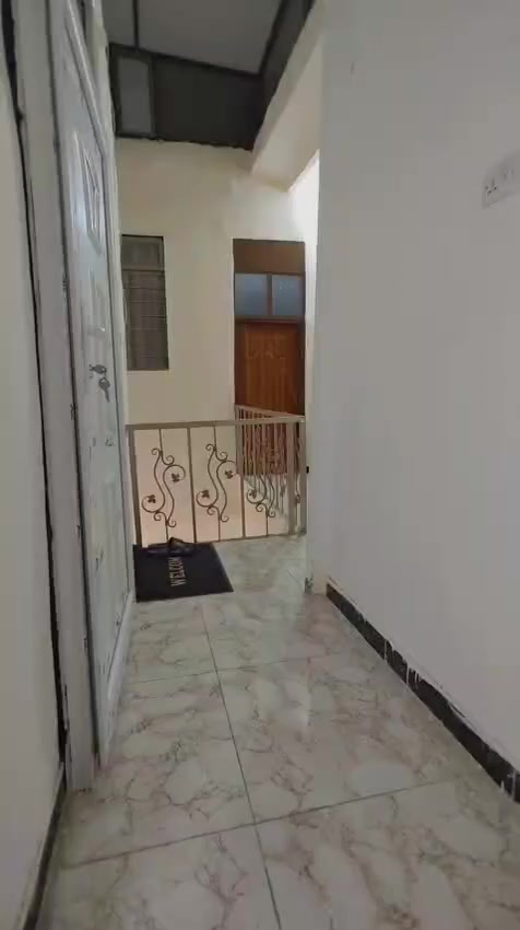 بيت لبيع طابو صرف سند مستقل 56م واقع حال 63
الكفاح ابو سيفين قرب حسينية ابو سيفين 
***********
