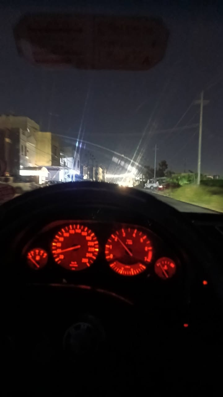 سه ره تا به ناوي خواي گه وره
ئه م BMW  بؤ فرؤشتن 
525 عادي حيزام سبوخ لؤ جواني 
پيشوو پشتي كه پسه بي ليدران 
ارم بلاستيك هه وليره به شه رتي ارموو اوليات و موو سوو براوه ش به شه رت دوو جام كاره با ناو خورفه ي زؤر جوانه ته بريد له سلؤري پيكه به شه رت چوار تاييه و ويلي نويي پيشتوو پشتيم تازه داگرتوه زؤر توندوو تؤله سه ياره ي ماله هي مه عره ز نيه هه موو شتي به شه رت ته قه و 100 دؤلار ببره سلايت نيه 
تكاييه مشته ري سه ري خؤتوو منيش مه هيشينه گؤرينه وه ي ناكه م ... له هه ولير... *********** وه تساپي له سه ره (سعري 44 ) معامه له يه كي برايانه 
ادميني گول وه ري گره .
