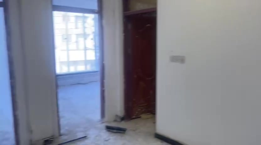 شقتين للايجار طابق اول وطابق ثاني الموقع شارع التقاعد مقابيل مرطبات جنة الحسين للاتصال 
***********
