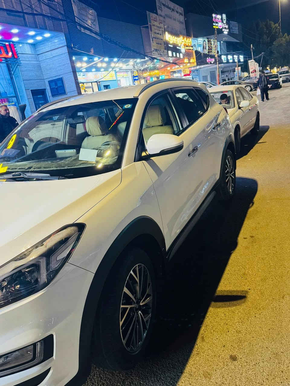 السلام عليكم
توسان موديل 2020
خليجي كفاله عامه عدا شخط بسيط بين البابين بدون بارد تكحيل فقط
رقم بغداد دولي بأسمي تحويل مباشر ثاني يوم 
المحرك ٢٠٠٠ 
ماشيه 69 الف حقيقي قابل للزياده 
سنوية لل 31
بصمه ابواب   داخل صاج كشنات كهرباء شاشه كامره حساسات اماميه وخلفيه داخل جلد وباقي المواصفات المعروفه 
مكاني بغداد 
للاستفسار الاتصال 
***********
