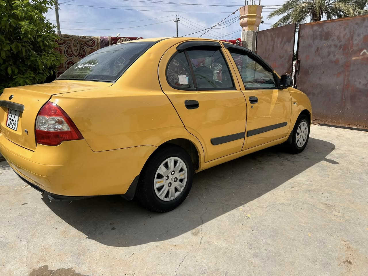 طيبه 2015
مكينه وكير خير من الله 
تخم تاير جديد حداديه كارتون كهربائيات كله بلادي 
شواصي نضاف كلش 
صبغ جاملغ خلفي بدون دواخل 
رقم بغداد نكليزي مصفره 
سياره جاهزه كبل لشارع 
السعر 37وبيه مجال بسيط 
مكاني طوريج 
***********
