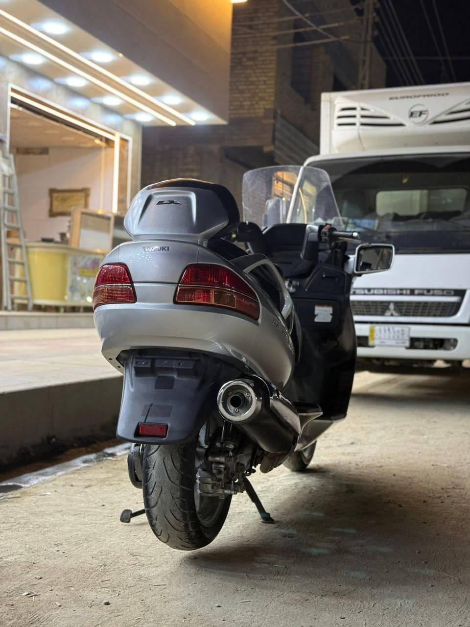 سلام عليكم
سكاي ويف ٦٥٠ للبيع او مراوس على تي ماكس ٢٠١١

دراجة بلادي مال رمبة

كهرباء كلها شغالة

محرك طيارة😅

فرامل ABS

بوار مود شغال

كير اوتو +تيبيترونك

مكفولة كفالة عامة

بنزين محسن +دهن ممتاز

مرايات كهرباء

نظام ضؤء اوروبي

ويل نضيف جدا
ماشية ١٧وقابل للزيادة

تيرات نضيفات

تواجد الناصرية

للتواصل على هذا الرقم

***********

السعر ٢٧ وبيها مجال حق الجية
