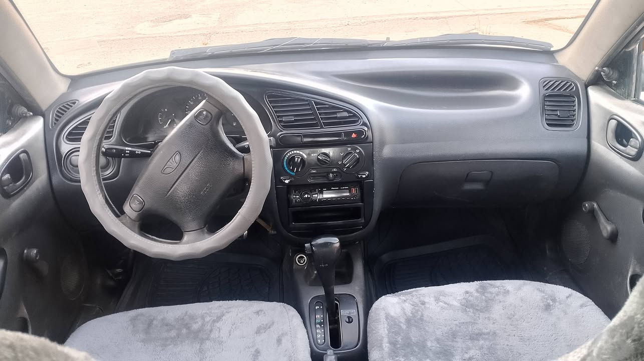 دايو لانوس موديل 2000كير اوتوماتيك رقم كركوك كوبون بنزين بي  ..سنوية منتهي سنة 2023كير و محرك شرط صدر وطايرات جديد تبريد شغال فقط يحتاج فريزر.. بدون ضربة فقط جمالية دواخل حيل نضيف شرط التحويل ..سعر 38بي مجال قليل ..مكاني كركوك قرب بانزينخانة طاهر.. ***********
