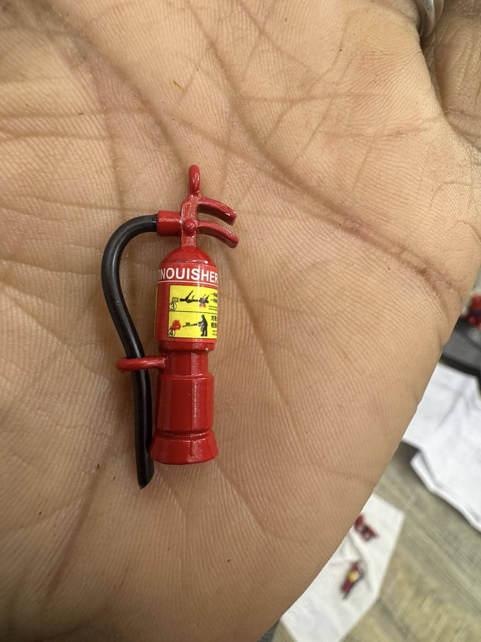 كماليات حمودي القريشي
بغداد حي العامل 
***********
