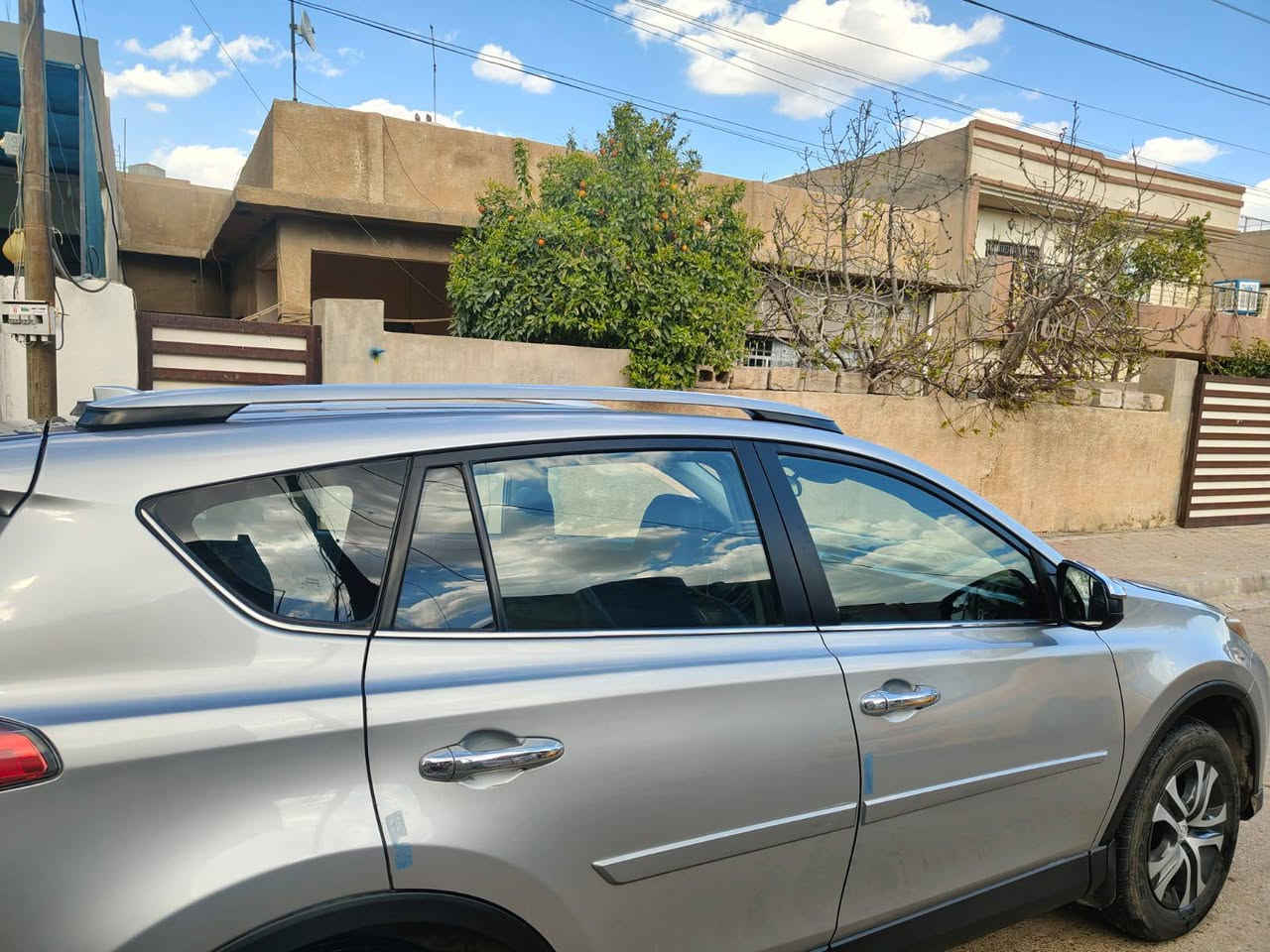 راف كركوك بيها بطاقه بانزين 
***********موديل 2017كندي تبديل قطعه وحده بدون دواخل محرك كير شرط مامفتوح ماشيه 110 سعر170مكان السياره
