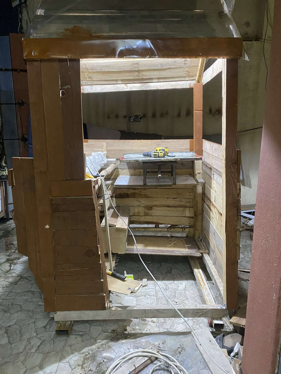 عربانة جاي للبيع السعر 600وبي مجال لل استفسار اتصال عل الرقم ***********
