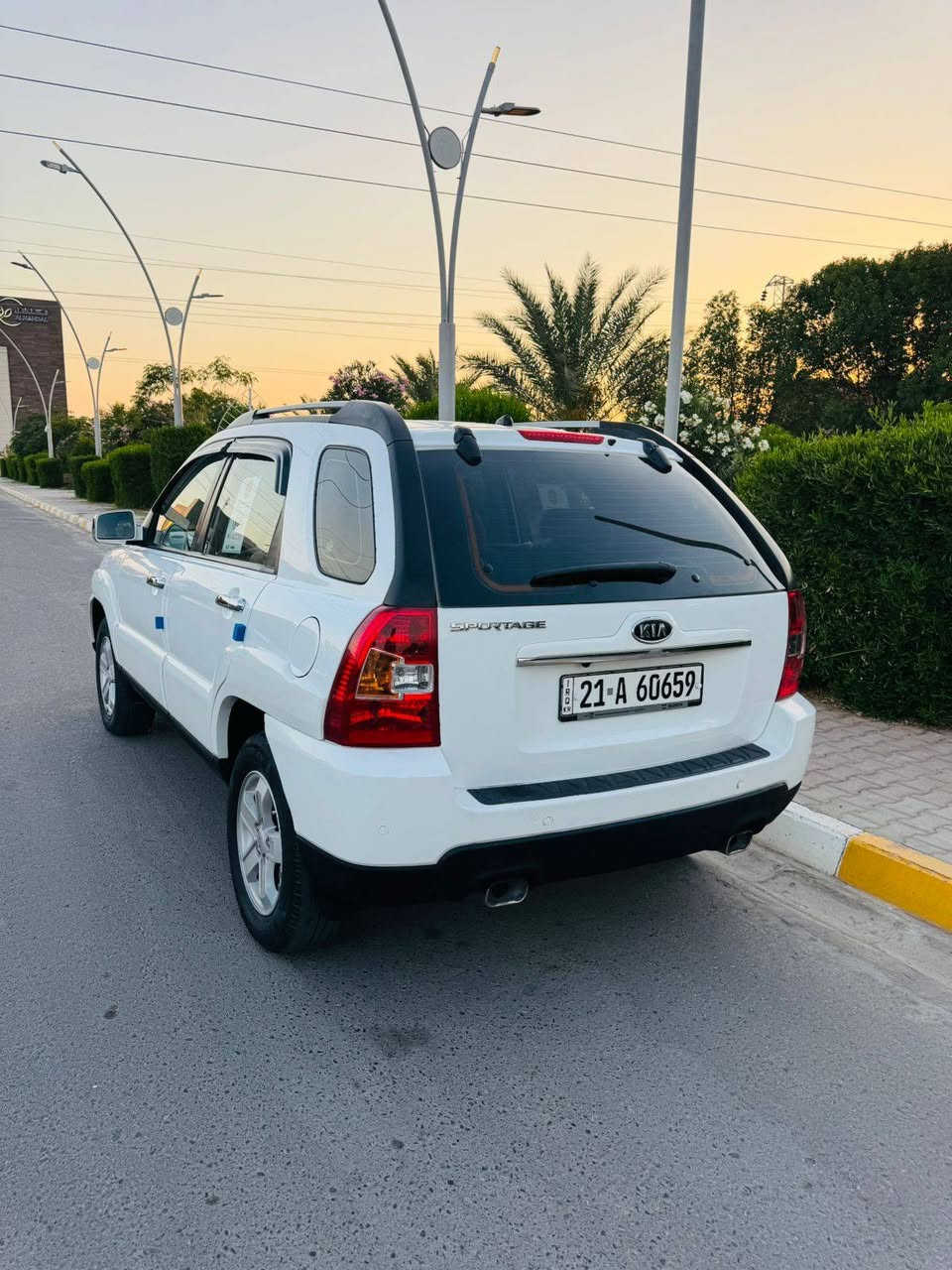 السلام عليكم 
كيا سبورتج موديل ٩خليجي فول 
رقم سليمانيه دولي بسمي سنويه هزه جديده سنويه لل٣٠
شرط محرك كير تبريد صدر 
السياره ماتحتاج اي مصرف 
مكفوله من الصبغ والحادث 
السياره احلا من الصور 
تريد تحويل تريد وكاله 
السعر ١١٧
وبيها مجال بسيط فقط بيع بدون مراوس 
مكان السياره تكريت 
رقم الهاتف ***********
