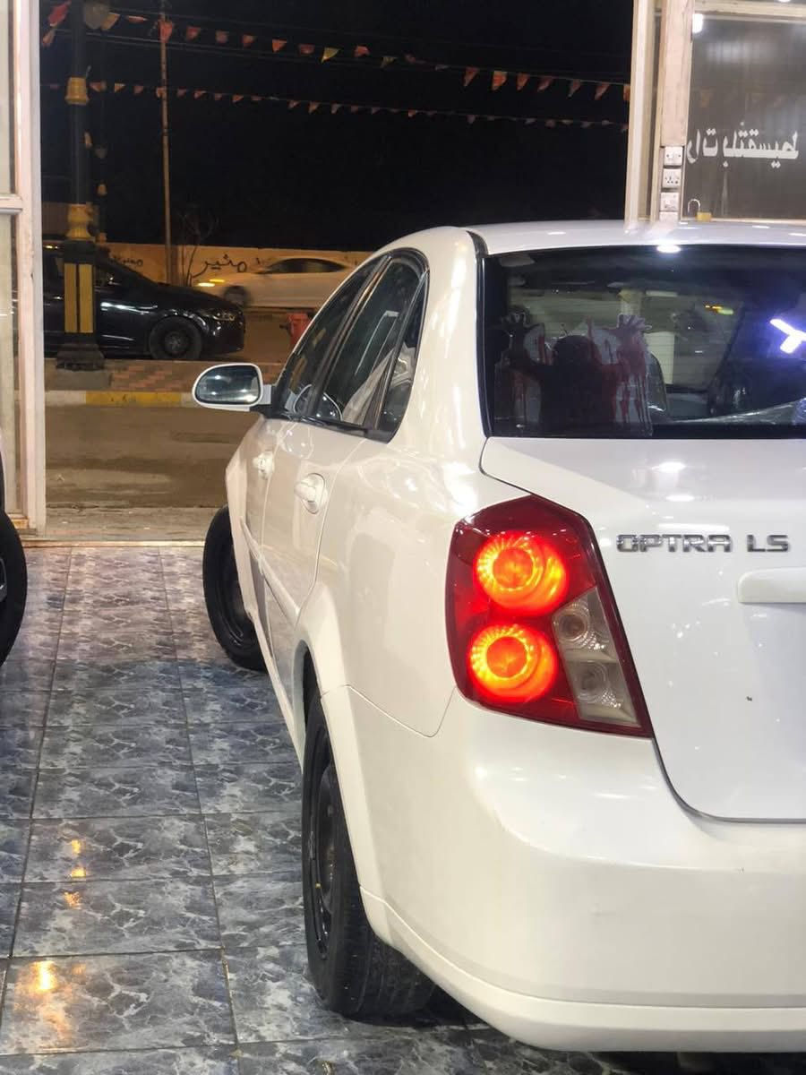 السلام عليكم للبيع اوبترا 2012 شركة العامة رقم بابل الدولي هزه وسنويه جديده السيارة مكينة كير حداديه مكفولات جاهزه على اخر حبه تخم تايرات باتري جديد كباته موجوده جدد السيارة بيه صبغ جاملغات اماميه اثر شخوط جهال وخياس حته تصوير الكامرات من شخطوه الجهال موجود وبيه الداير الخلفي خياس ورشيت بس الداير الهلال باقي السيارة كفاله مكفوله من ضربه وتعمير ومعجون نهائي مكانه كربلاء طويريج السعر 83 وبيه مجال للشراي وبخدمتكم 
***********
