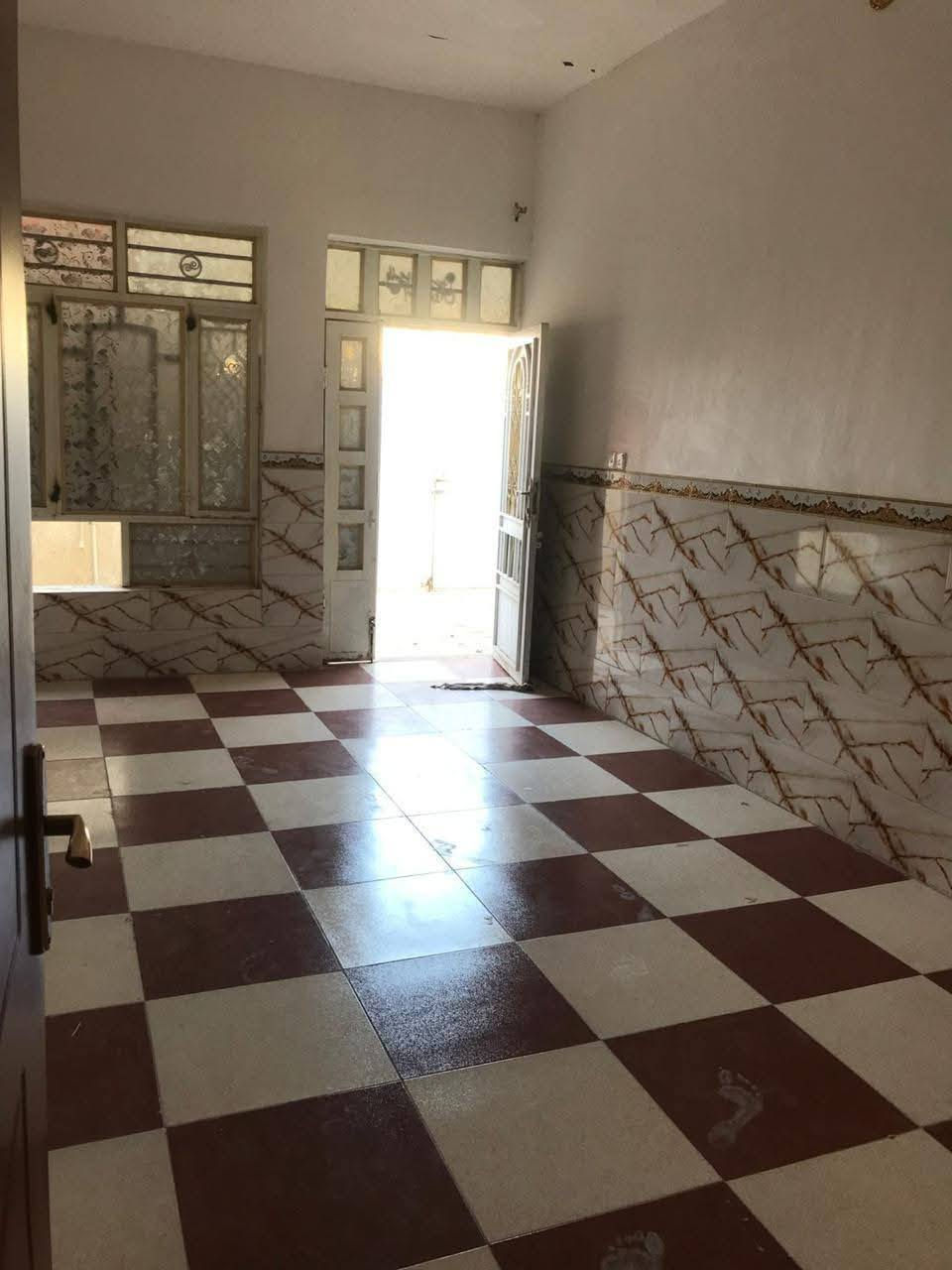 دار للبيع حي الغدير الاوله مساحة ١٠٠متر طابقين طولاني مسلح بناء حديث ٢٠١٩ خلف شارع العام للاستفسار والاتصال على رقم ***********📞
