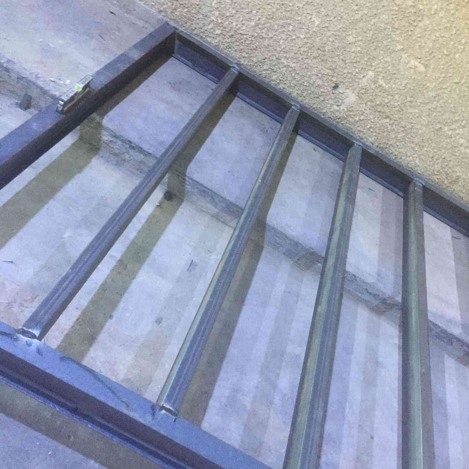 مستعدون لتجهيزكم بكافة اعمال السندويش بنل والحدادة العامة وبناء المشتملات والبيوت من السندويش بنل 🏫
سعر المتر كرستة وعمل 25 الف 
يشمل الابواب والشبابيك
ايضا يشمل كهربائيات درجة اولى 
مع عمل جميع الفنشات 
يوجد لدينا سندويش ضد الحريق 🔥💯
سعر المتر كرستة وعمل 35الف
ايضا يشمل الابواب والشبابيك 
وايضا كهرباىيات درجة اولى تركي
يوجد لدينا كادر محافضات 
لمراسلة الصفحة الاتصال على الرقم *********** يوجد واتساب📱
