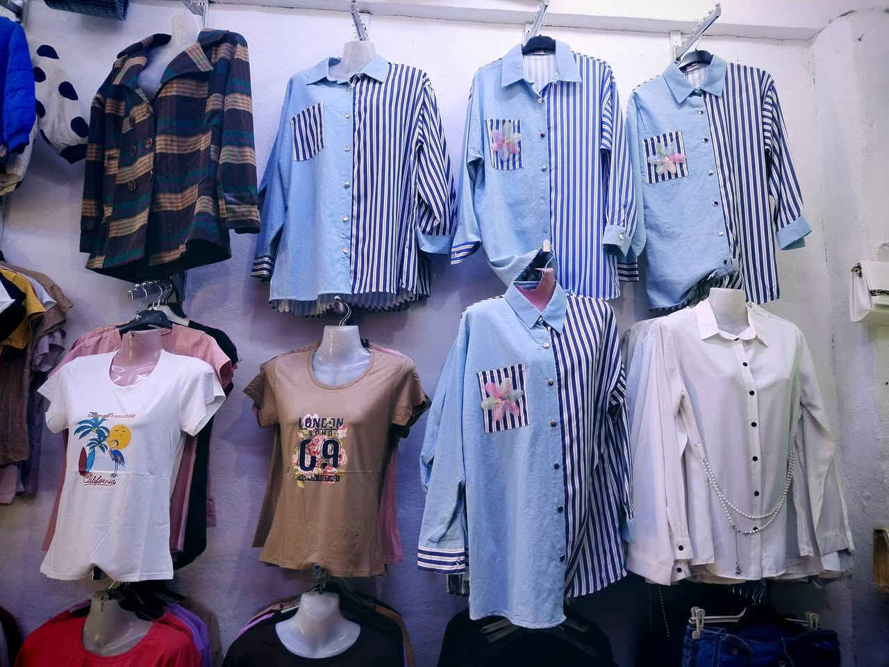 تنزيلات كماليات الأنيق الأسعار بلاش يا بلاش فقط كلمة الله يرزقك للثواب العنوان بابل محاويل ناحية الإمام مرقد الأمام محمد بن الحسن الاسمر ع جمله اكووو ***********
