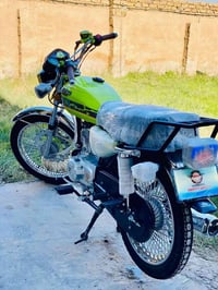 دراجه بيع السعر 200الف رقم موبايل 07701832396