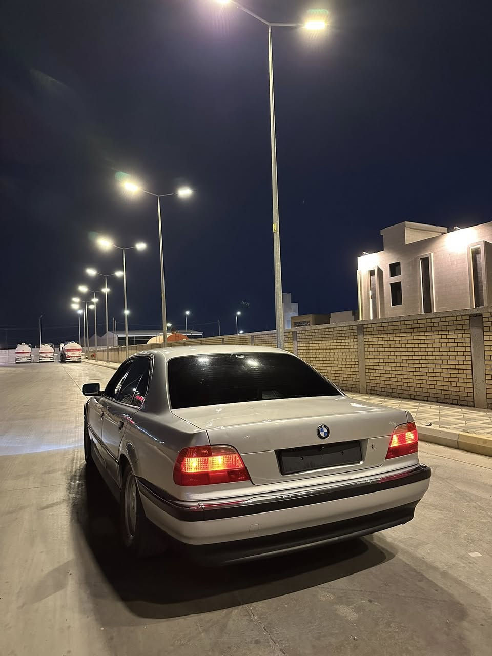 السلام عليكم
BMWكاسحه 1996 محدثه 2000 735   
 مكينه 44 جديد قبل شهرين شديته كير جديد. مظومه تبريد جديده كشنات كهربائيه جنطه شفط مري شفط منظومه زنون   السعر 72 وبيه مجال  
الرقم ***********
