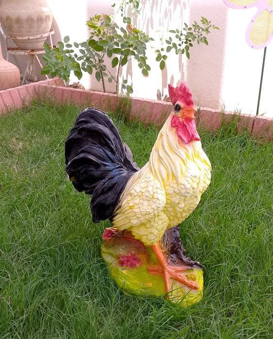 تم وصول تحفيات وديكورات حدايق  وبظاعه  جديد من الفخاريات والتراث القديم عنوان المحل هيت شارع المصرف يوجد توصيل داخل هيت 1000 رقم الهاتف ***********

