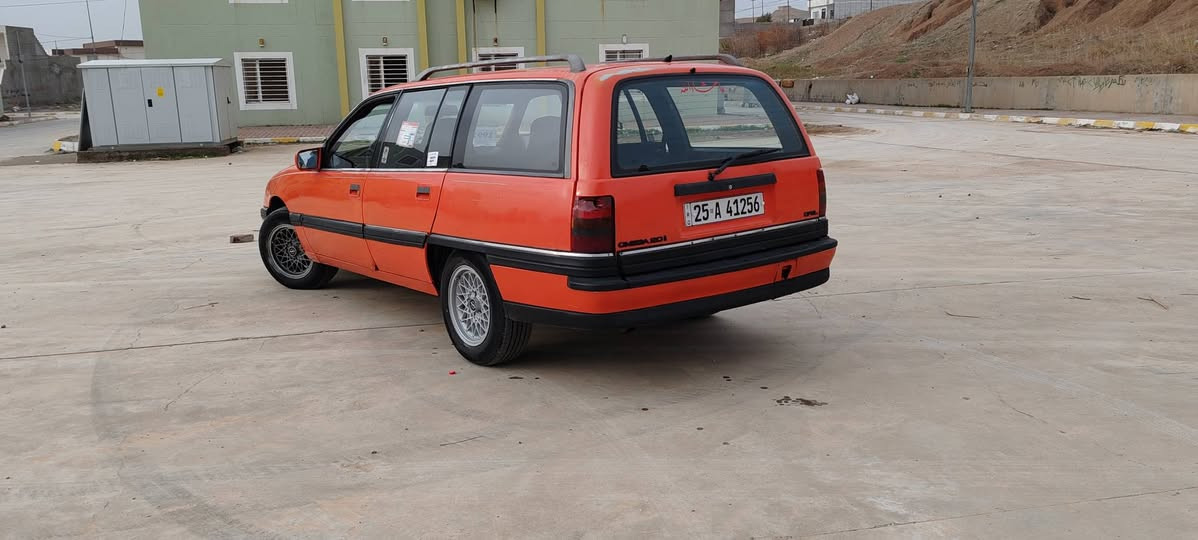 سلام عليكم
سيارا اوميكه استيشن 
موديل 1991 بي 3 قطع سبغ فقط
محرك 20
كير عادي 
رقم سنويه جديد 2030 شرط
 تحويل 
سيارا شرط تحويل ثاني يوم 
اربع تاير وا ويل جديد
صدرامامي والخلفي شرط
كهربائيات كلة شغالة تتفيه شغال 
أذا شراي خابر عنوان كركوك 
*********** 
***********
