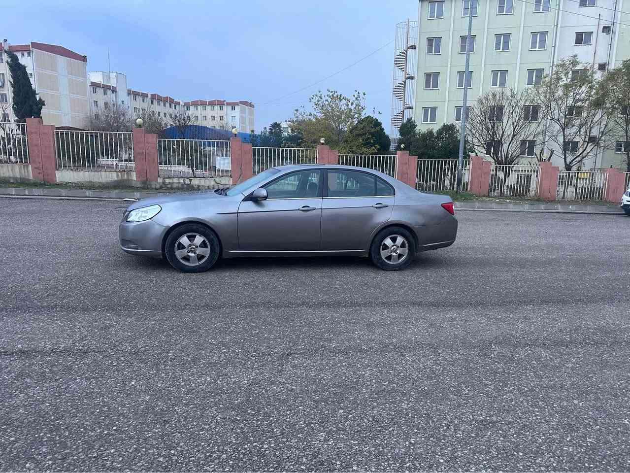 شوين سليماني
***********
شو فليت أبيگا 
گيرو مه كبنه به شه رتي ١٠ فيته ر كاره باي ته بريد سار كه رم به شه رت سه نه وي تازه يه به شه رتي ته حويل سه ياركي زور جاأيزه ٤٩ كه لا مه عامه له يكي برا يانه السليمانية, العراق
