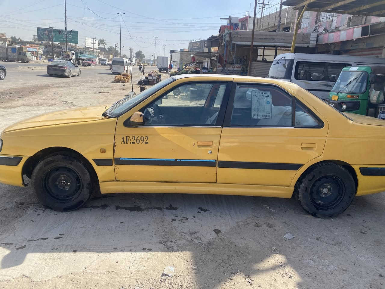 السلام عليكم
بيجو بارس 15 عليها غرامات مليونين تبريد ثاج شغال تخم تاير جديد السيارة جاهزة السعر  15 ورقة 
مكاني الزعفرانية 
رقم الهاتف ***********
