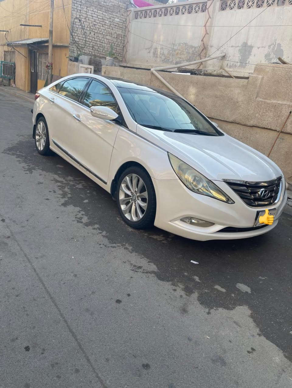 السلام عليكم للبيع سوناتا موديل 2011 كفاله عامه السياره عدا الدعامية الاماميه مصبوغه فقط فول مواصفات بصمه بانوراما كشنات جلد شاشه كأمره إماميه وخلفيه رقم بغداد وارد خليجي محرك 2400 مكان السيآره بغداد الاستفسار الاتصال ***********
