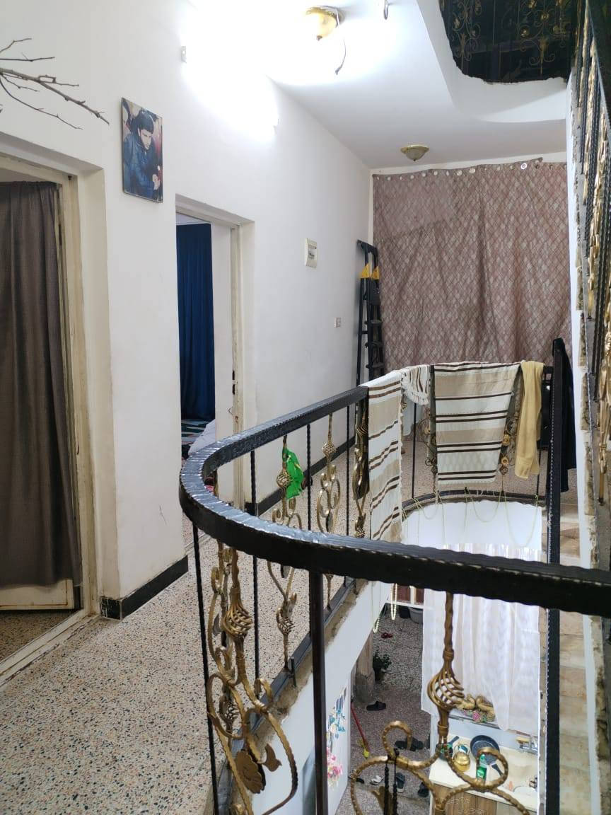 نصف قطعة للبيع 
أماميه ٧٢ متر قاطين 
اول بيت فرع عريض  
قطاع ٢١ مقابل مصرف الدم 

للاستفسار الاتصال 
***********
