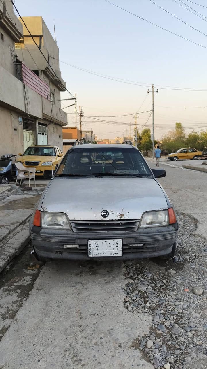 السلام عليكم كاديت للبيع موديل 91 سياره نظيفه كيرومحرك شرط بدون صبغ وبدون ضرر شرعي شرطه وكاله والتحويل سنويه لغايه 29 مكان السياره ايمن حي الشهداء الشارع ينتصر على الرقه السعر 23 وبيها مجال بسيط***********
