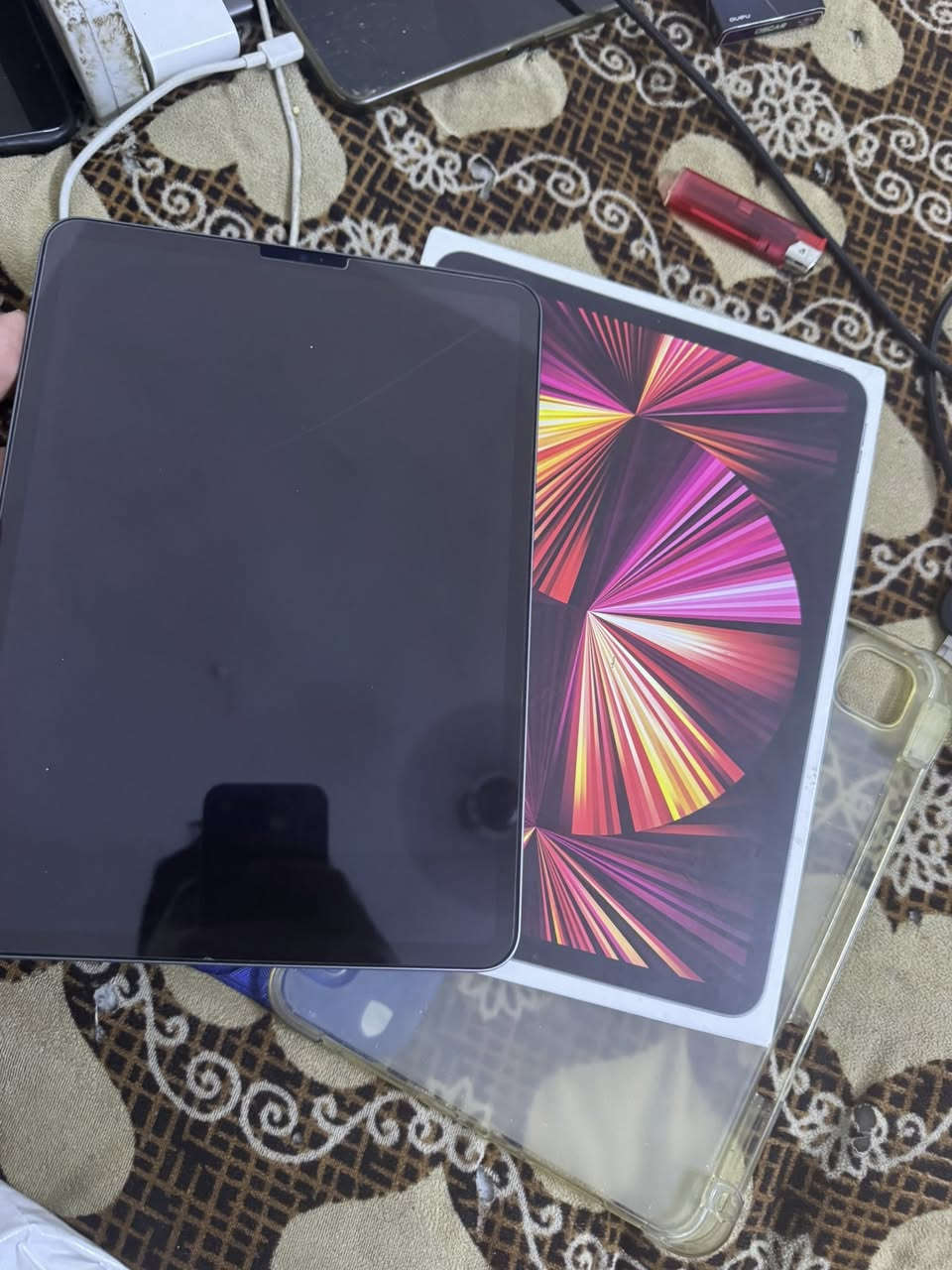ايباد برو M1
ذاكره ١٢٨ غراضه كامله نضافه ٩٠٪؜  بطاريته ٨٩  السعر ٦٥٠ الف مكان بغداد دوره 
‏***********

