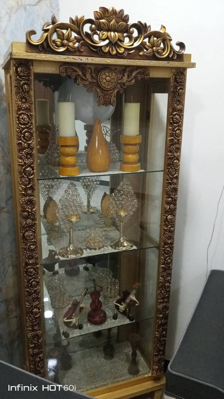 سلام عليكم تخم2 السعر 350وبي مجال
ميز طعام ازغير 150وبي مجال والعارضة 70وببهة مجال بس بدون الغراض العنوان 📍 الاعظمية شارع 20 قرب جامع نشمية 
الرقم/***********
