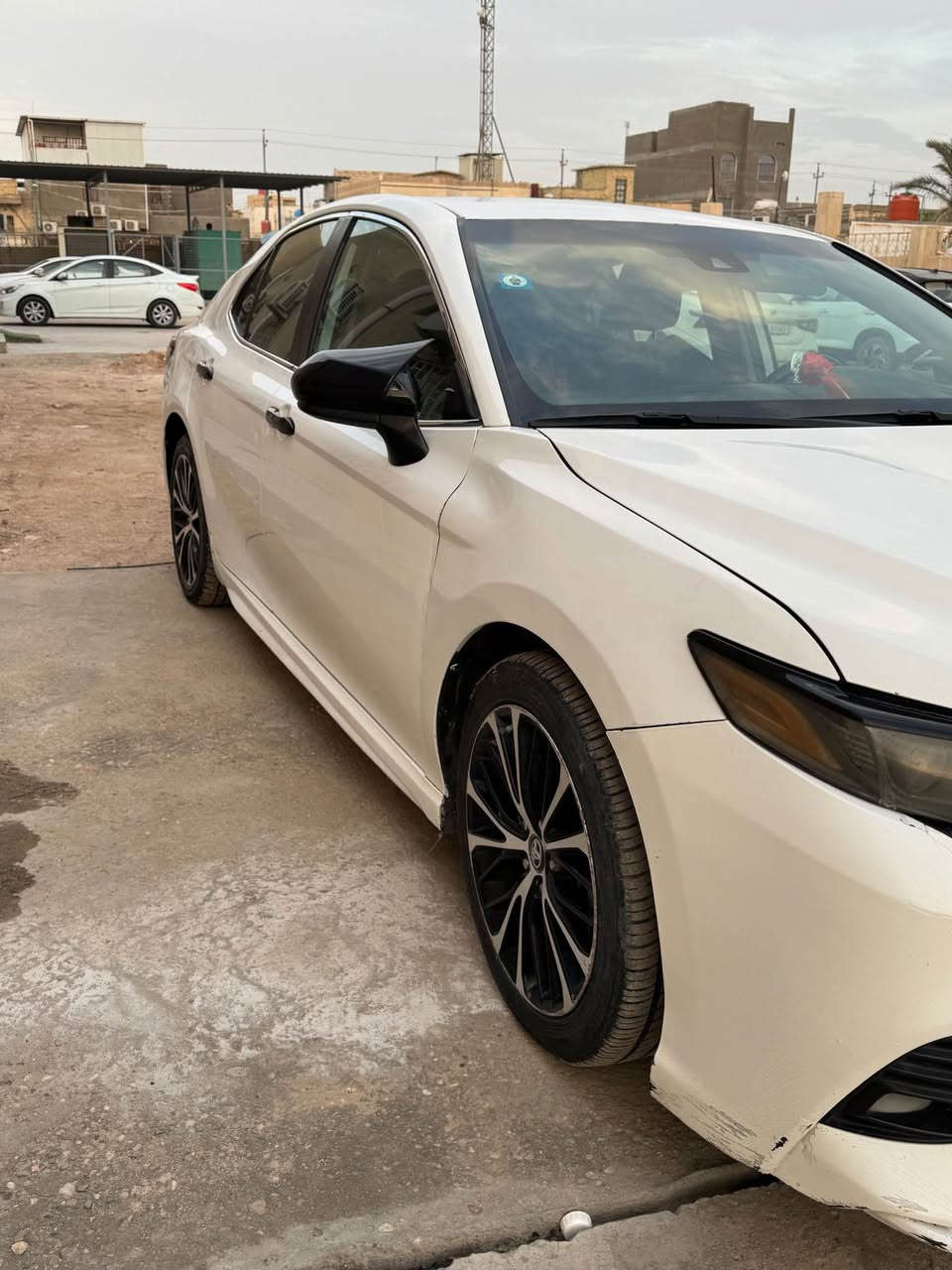 كامري نص فول بدون فتحه بيه 5قطع صبغ ضربته اماميه ابيع حزام كير مكينه وحداديه مكفوله بس بوربرن امامي بي شويه صوت سياره حلوه ونضيفه رايده 153 وبيه مجال لشراي *********** البصرة, العراق
