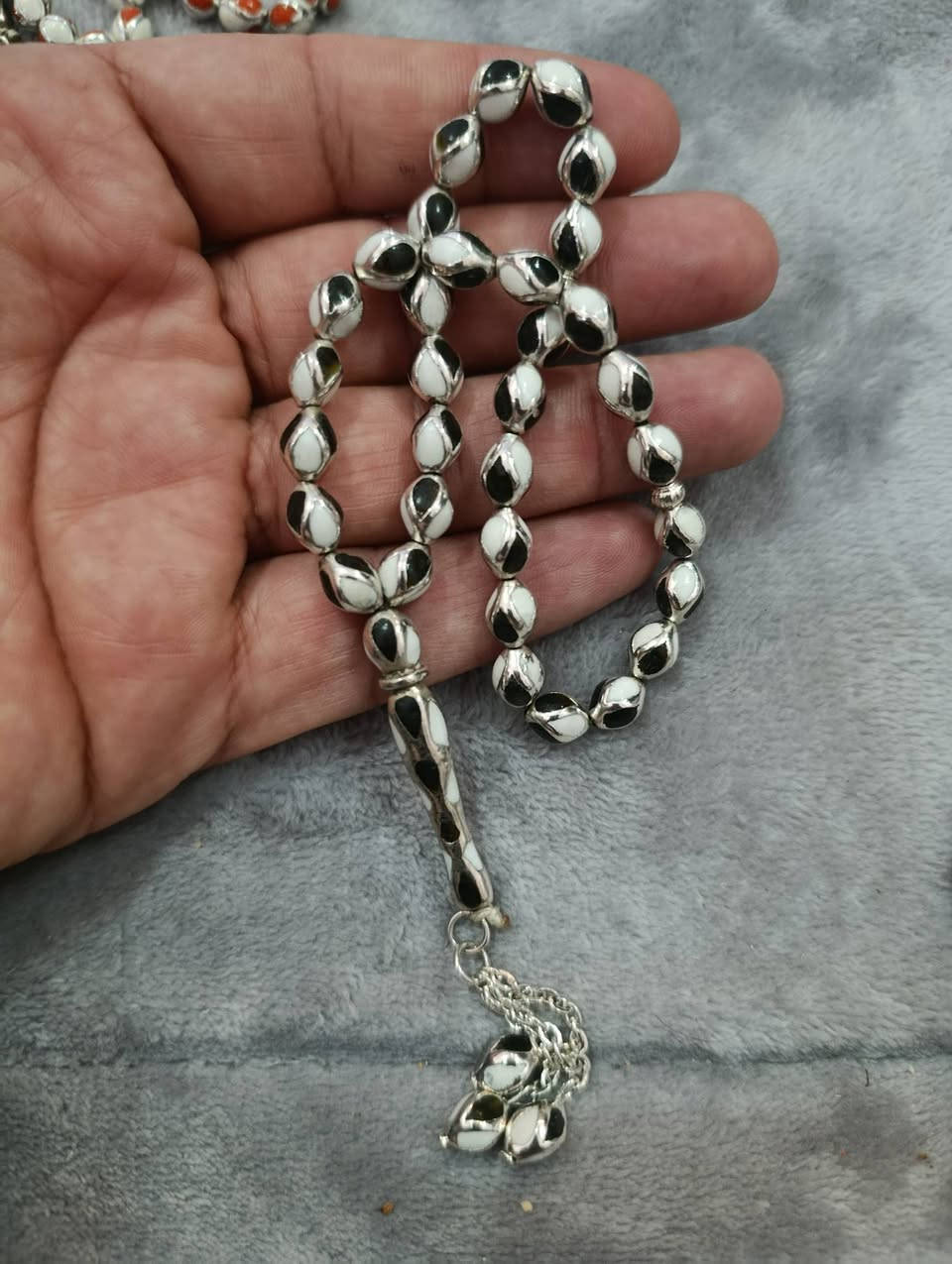 سبحة قفص ناعمة طلاء فضة
السعر ١٠ ألف


**إذا كنت صاحب هذا الإعلان وتريد حذفه لأي سبب، رجاءا أرسل رسالة إلى الدعم الفني**