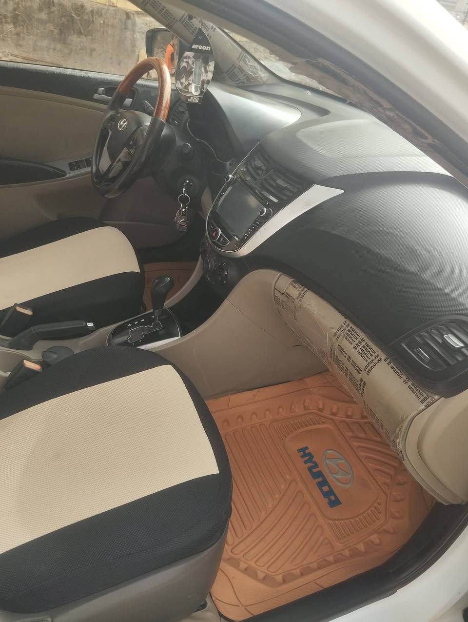 سلام عليكم اكسنت للبيع موديل 15 فول موصفات رقم ذي قار بمسي تحويل ثاني يوم مكفولة كفاله عامه نقص بس تبريد مكانياسكان اصناعي السعر 105 وبيها مجال تلفوني ***********
