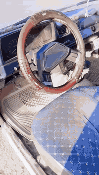 سلام عليكم بيكم 1988للبيع رقم صلاح الدين صبق عام جماليه 40$ومجال تخم تاير جديد باتري جديد سياره جاهزه ماعايزها شي تركب وتمشي ترايك للبصره***********المكان صلاح الدين ناحيه الحجاج
