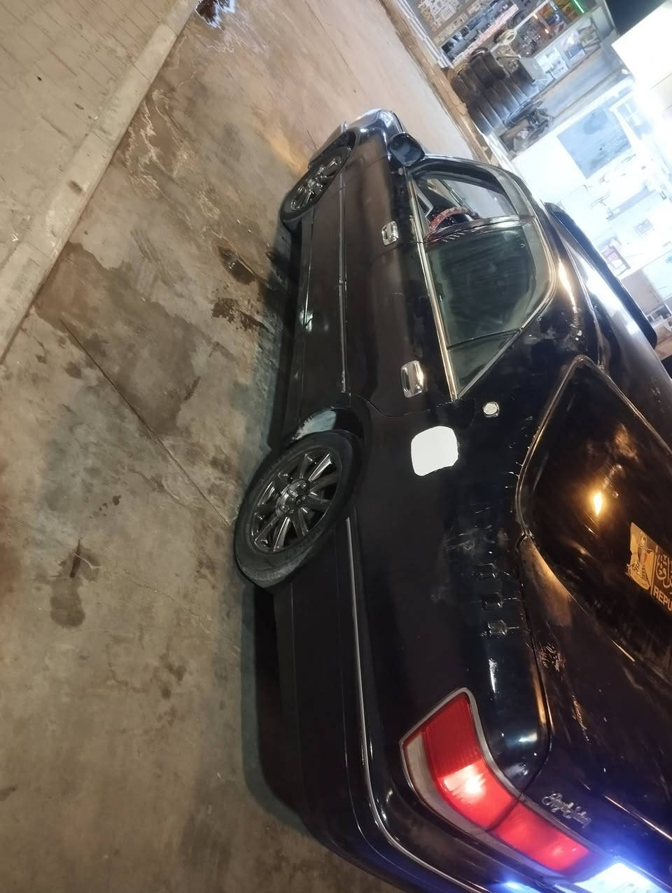 ملكه مديل 2005 أصله 2002 تنزل المديل وتعبره الهزه داور بسمك 
@4 دكم كرستال اصل مكينه ديفور جبير شاصي 175 بليته موجوده صدر حداديه تخم تاير جديد مكينه جديده. شاشه تاب. االاصليه كشنات كهربائي ستيرن تحكم. تبريده ثلج. مال جناي.  ملاحضه( بيه جراد بسيط بجاملغات الخلفيه والقماره ).                  ملاحظه (كص كفرات الخلفيه فقط والباقي مكفول من كص).          سعر.  75 عليه غرامه 5 تنزل من سعر صير 70 وبيه مجال للشراي مكاني ديوانيه *********** وتساب وتصال
