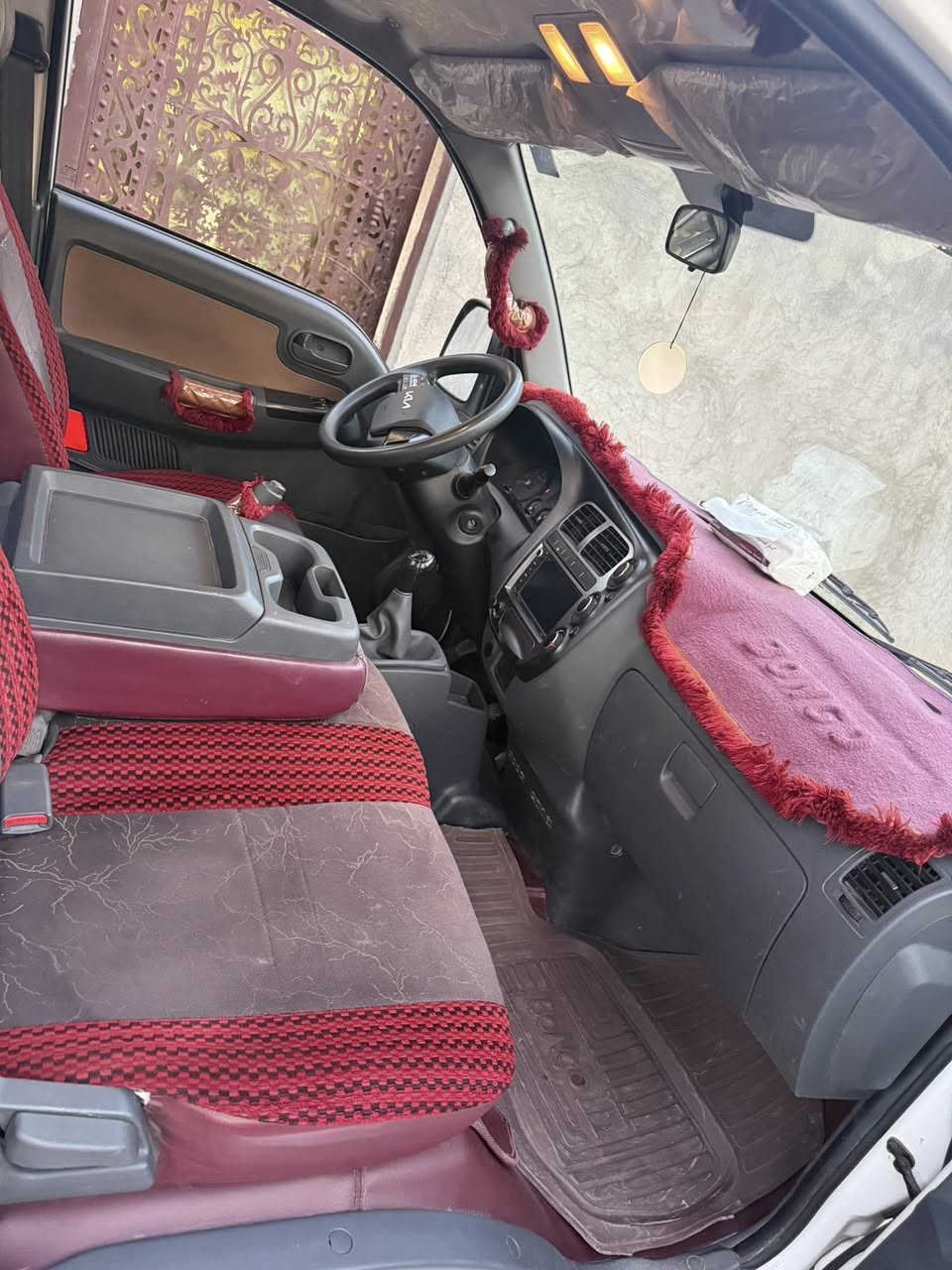 سياره كيه حمل  موديل 2025 محرك 2700 خاليه من كلشي كفاله عامه  تحويل ثاني يوم  ماشيه 35  الف قابل لزياده السعر ١٧٠ ورقه وبيه مجال  بسيط رقم الهاتف *********** كورك  *********** اسيا
