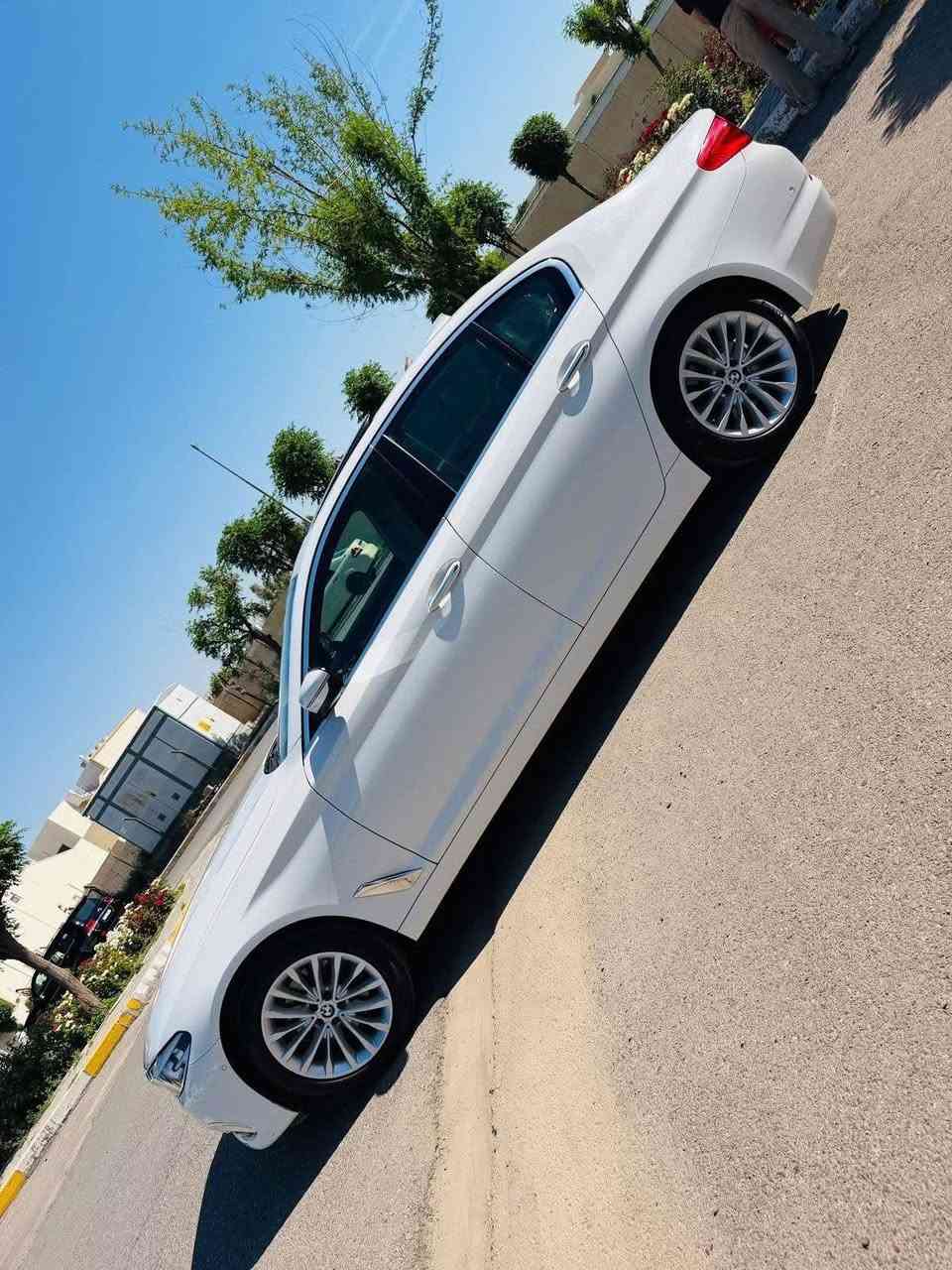 سلام عليكم للبيع فقط بدون مراوس
الحلوه للبيع 

BMW / 520i💎

💎وكالة العروش اربيل  

💎موديل 2019

💎السياره كفاله عامه بحالة الوكاله 

💎مكفوله من الشخط والرصعه والصبغ والتبديل كفاله عامه 

💎السيارة بعده ع وضع الشركة 

💎برغي ممفتوح بيه

💎فول مواصفات

💎4 سويجات وياها 

💎ماشية 136 الف كم

💎السعر : 285$ وبيها مجال 

💎مكان بغداد - السيدية

***********💎

