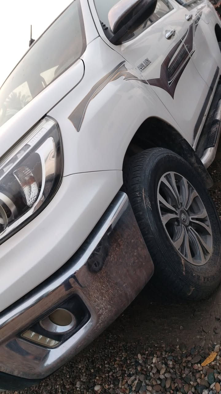 السلام عليكم
بيك اب هايلوكس عالي 2018 كفالة من الشخط ولبارد ولتبديل شرط الفحص سيارة جديدة عدد2
رقم اربيل الجديد 
🎗المواصفات كير اوتوماتيك 
🎗كيلو متر  43 شرط الفحص 
🎗 دفع ثنائي . 4×4.
🎗 كشافات ( بروجكتور) 
🎗 شاشه كبيره.
🎗 حساس خلفي 
🎗 سستم ايرباك كامل 
🎗 اشاير بالمري .
🎗 ثلاث انظمه قياده 
🎗 تحكم مقود متعدد 
ملحقات السياره
🔖 مطفأة حريق 
🔖 جك 

☎️*********** السعر 280
