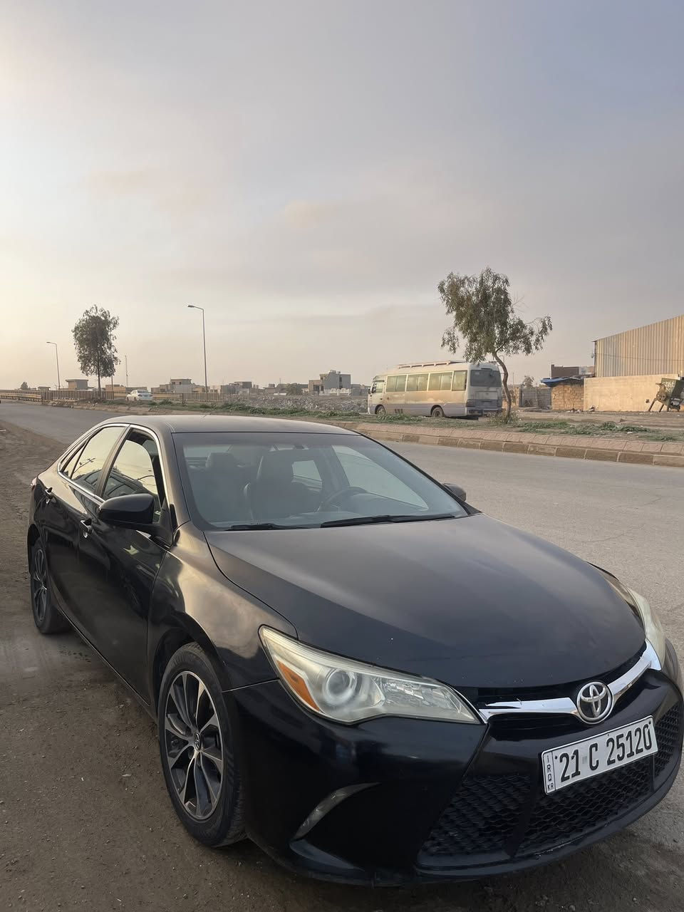 كامري 2015
‎مكينة 4 سلندر
‎فئة se 
‎رقم سليمانية تحويل ثاني يوم
‎گير ومكينة وكهربائيات كلة شرط 
‎ب نسبة لحادث سيارة بي اربع قطع صبغ وصندوك من اسفل رقم اصبعين صبغ موضح ب صورة وفحص منزله ب صور وسعر سيارة 123 وبي مجال كلش قليل 
‎مكان سيارة كركوك وبي بطاقة بانزين 
‎رقم ***********
