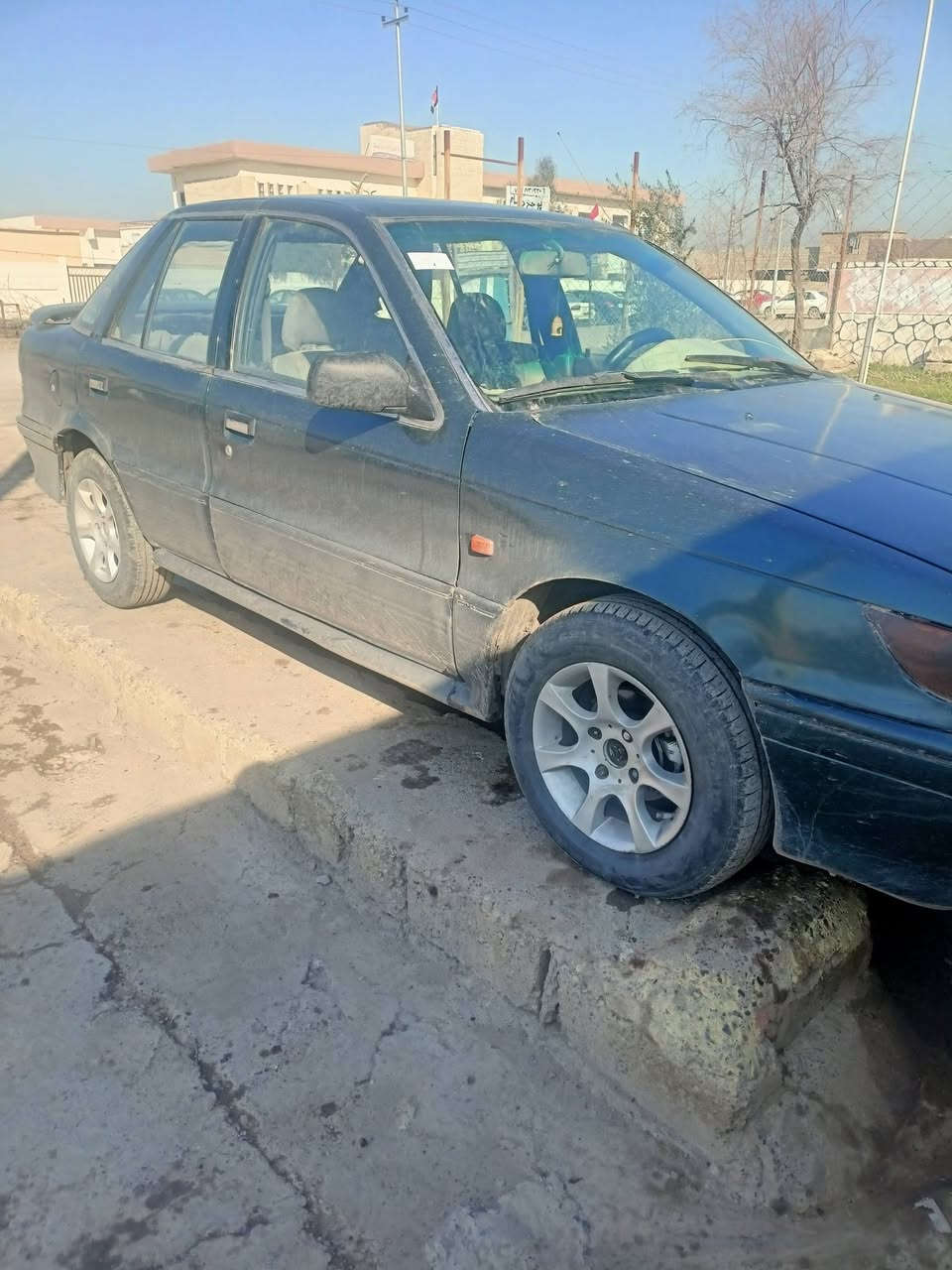 السلام عليكم 
مسبوشي لانسر بسمي رقم دولي سيارة نظيفة مال جناي ترهم بيع وترهم معارض وانطي فرق كابون بانزين بيها كلشي ما يعوزهة رقم نينوى سعر 28وبي مجال 
***********
