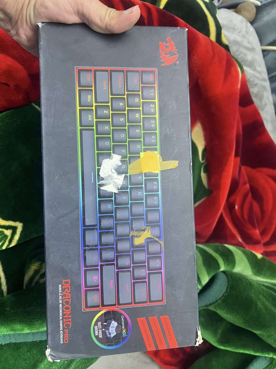 السلام عليكم شلعه كامله للبيع 
تفاصيل رام حاسبه 8 كيكا تردد 2666
معالج i5.7500+كرت وي فاي 
كرت 710 مديتعرف 
يده ستيل سيريس للايفون فقط شغاله
كيبورد ريد دراكون شغال بس يردله ضبط 
كامره فول اج دي 
محاكي طيران لوجتك 
معالج وفان قديمات 
هارد 160 شغال


**إذا كنت صاحب هذا الإعلان وتريد حذفه لأي سبب، رجاءا أرسل رسالة إلى الدعم الفني**