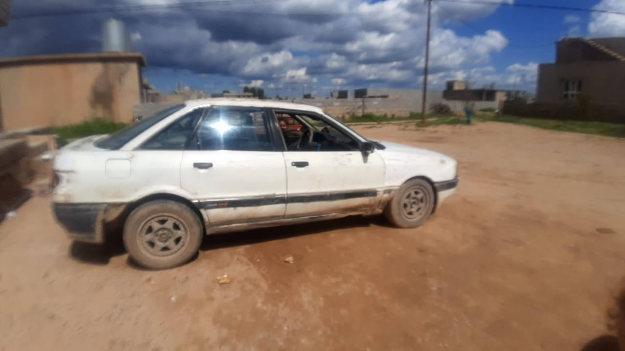 السلام عليكم ((مكلف بل نشر))
سياره أودي موديل 1989
سياره محرك شرط محرك 5بستم
صدر نص عمر
نكره سلف 
السياره رقم كركوك صاحبها بل حويجه (بس ما يحول)
يعني أبيعك جف تراب فحم في فحم السعر8 أوراق وبيها مجال شي قليل
رقم صاحب العجله (***********)
موقع السياره كركوك الحويجه قرية الفاخره
