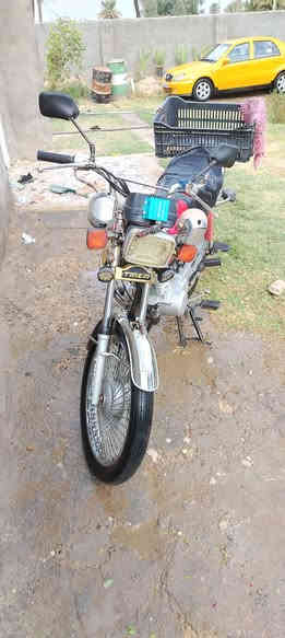 سلام عليكم ورحمة الله وبركاتة. دراجة تايكر موديل ٢٠٢٠ شركة سونك أوراق استنساخ السعر ٥٠٠ الف رقم الجوال ***********
