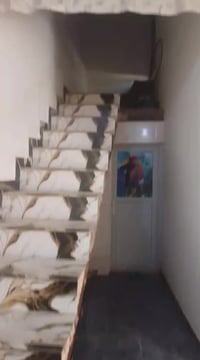 الدار للبيع المساحه 100 متر مربع ركن الموقع مقابيل رأس شارع المطار لقد...