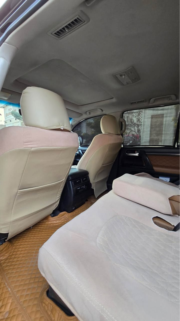 لأصحاب الفخامة والذوق الرفيع، لاندكروز جكسارة بحالة الوكالة وبكامل هيبتها.
2021
تفاصيل السيارة:
.(Land Cruiser) النوع: تويوتا لاندكروز •
• الفئة: GX.R (فل كامل).
• 0ء المحرك: 8 سلندر V8 4600 (القوة والعزم المعروف).
89,100 Km •
• اللون: أسود ملكي (صبغ وكالة، لمعة مميزة).
• الرقم: أربيل (22) - رقم مميز
• الحالة العامة: السيارة بحالة ممتازة جدا ميكانيك وكهرباء بشرط الفحص.
المواصفات والإضافات:
• المظهر الخارجي: كرومات الوكالة، لايتات LED، حساسات أمامية وخلفية،
فتحة سقف, هوك خلفي أصلي.
• المقصورة الداخلية: كشنات بحريني نظيفة جداً، شاشة كبيرة، نظام ملاحة،
تبريد مركزي (ثلج)، تحكم ستيرن كامل.
• الإطارات: طقم تواير جديد مع ويل كب بلادي.
•مكفولة من الحادث والصبغ بدون اي شخط
• السيارة بأسمي تحويل مباشر
§ السعر والمكان:
• السعر: [58,000] (قابل للتفاوض البسيط للجادين).
• مكان التواجد: [الانبار -الفلوجة].
• للتواصل والاستفسار: [***********]. الفلوجة, الأنبار
