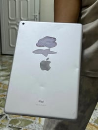 ايباد • ذاكرة ٦٤ • للبيع