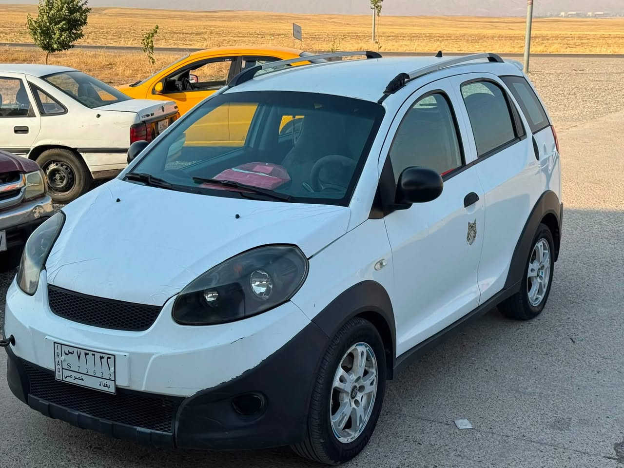 بسم الله الرحمن الرحيم
(Chery x1 )2014
67 هه زار km رؤشتووه
مه نه فيست و پاكانه ي بؤ كراوه
 به شه رتي ئه وه ي ديناريك قه رزاري تيانه بيت
گيرو مه كينه و ته بريت به شه رتي 100 فيته ر 
4 تايه ي لؤكي له ژيره   ديناريك مه سروفي تيانيه
29گه لاو كه ميك مه جال
***********
