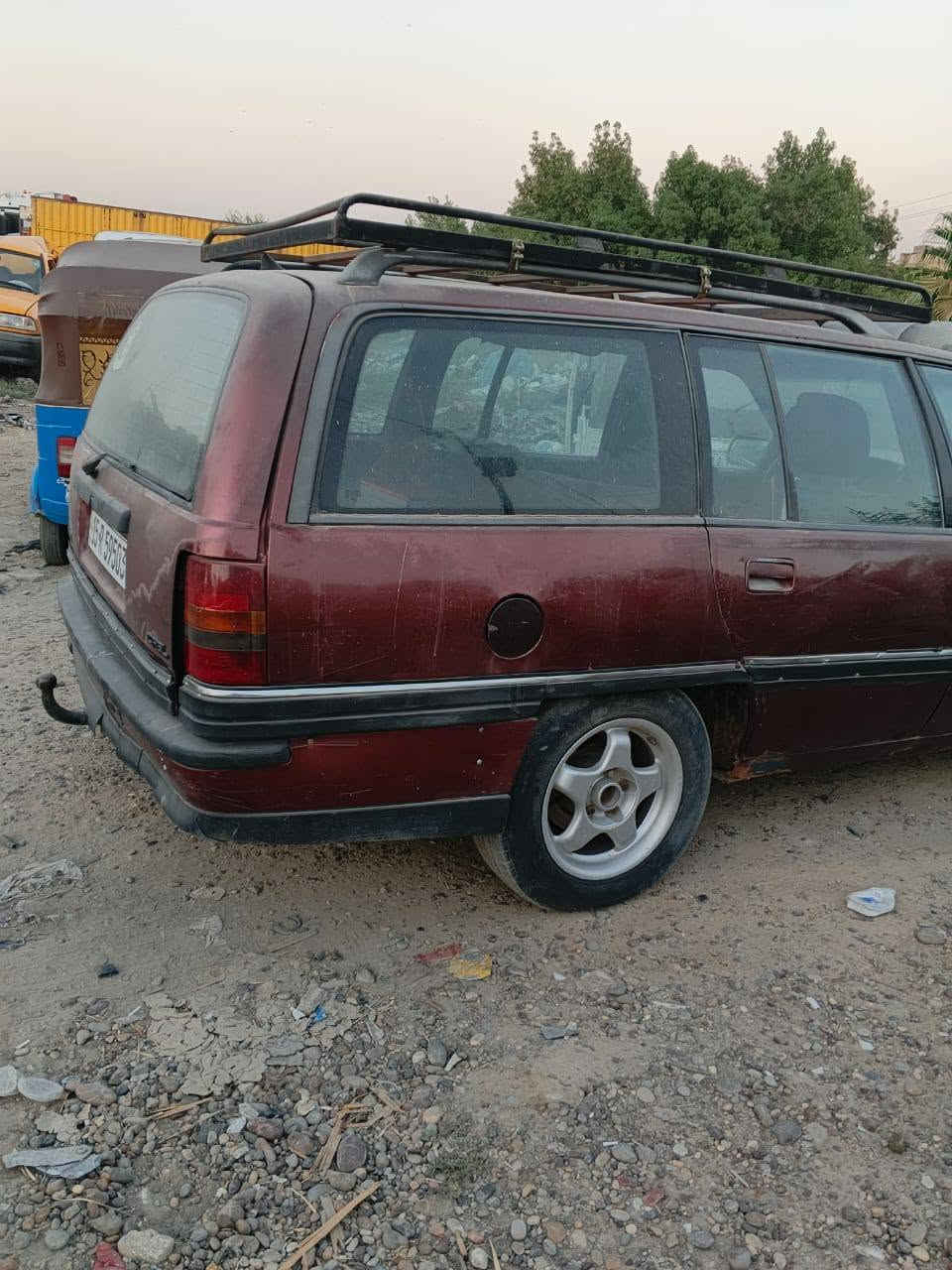 السلام عليكم ورحمه الله اوبل اوميجا موديل 93 رقم انبار سنويه باسمنا لل 31 ب 20 وبيها مجال الاتصال***********
